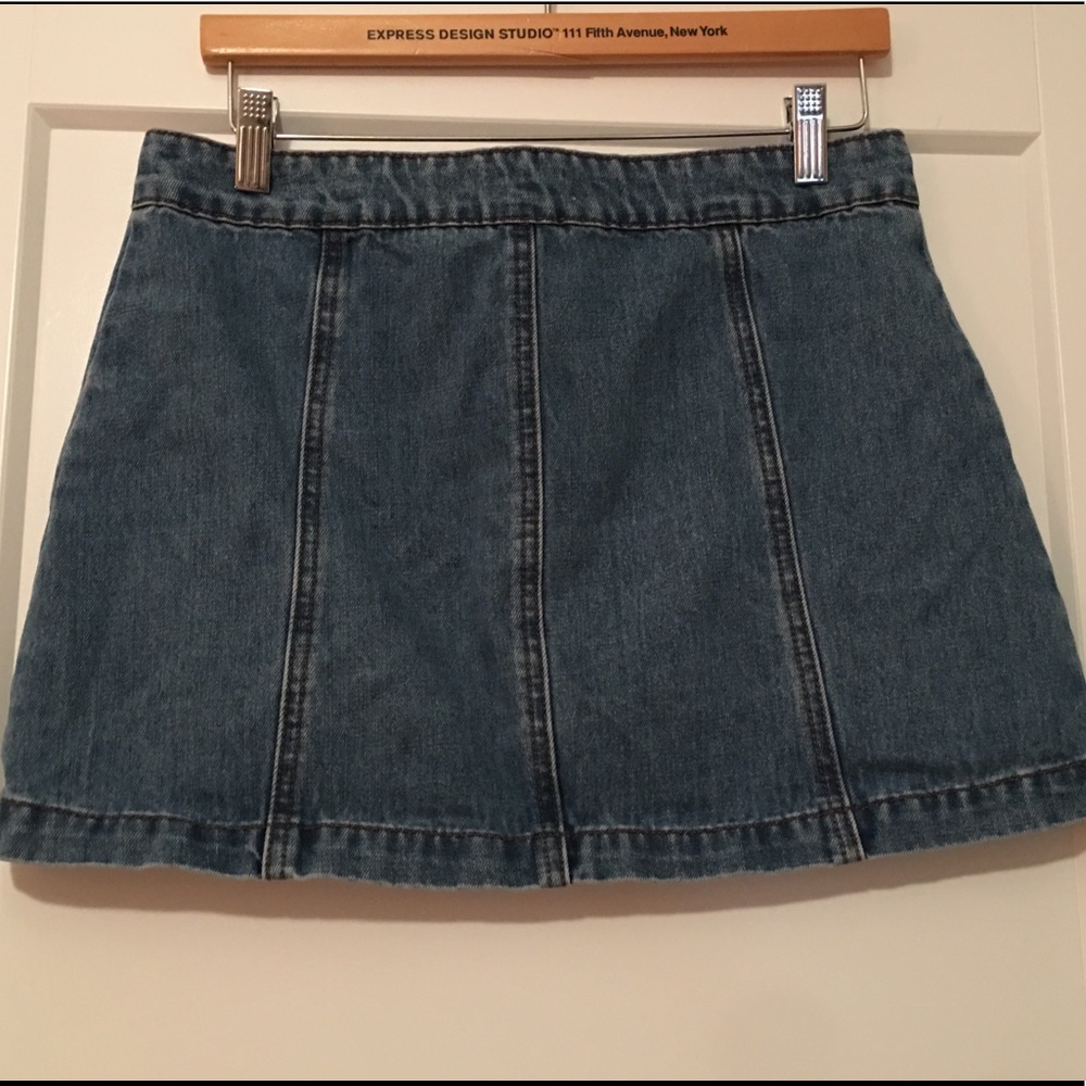 Altar’d State Denim Mini Skirt with Front Zipper S (SKT002) - Picture 5 of 7